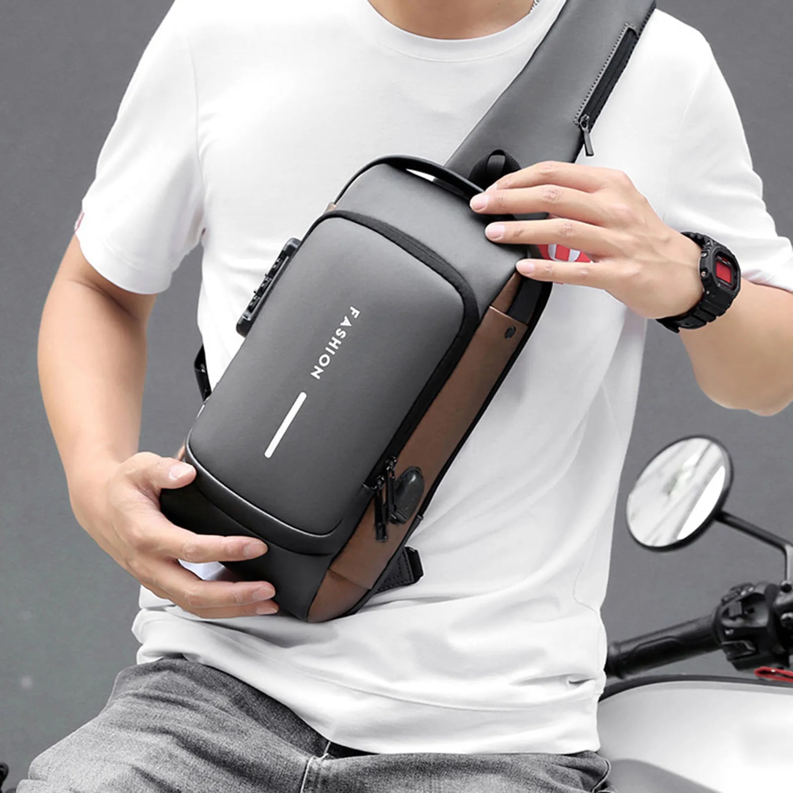 Bolso de Pecho Antirrobo Impermeable con Puerto USB y Bloqueo de Seguridad - Imagen 2